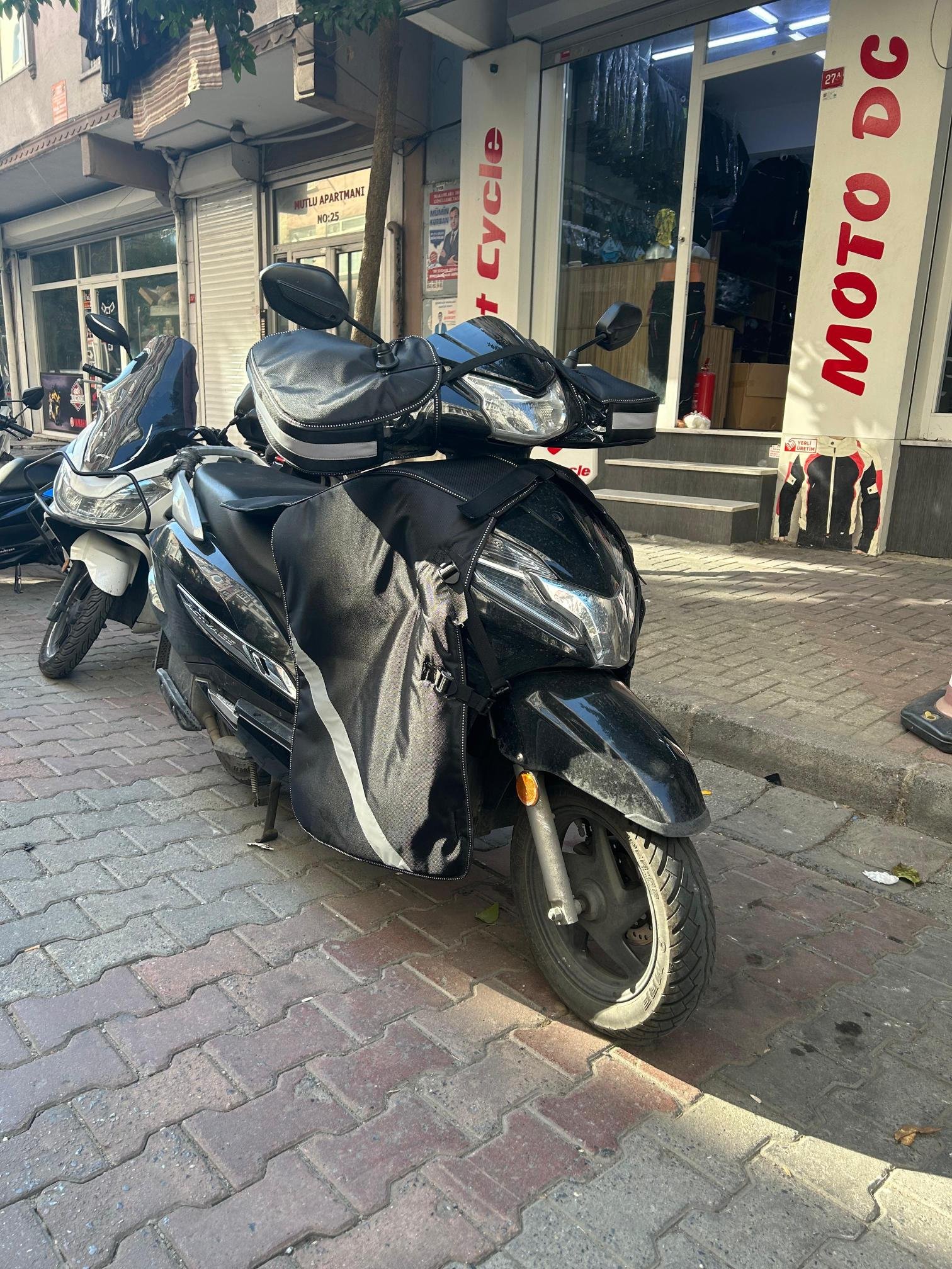 Honda Dio Activa S Motosiklet Reflektörlü Diz Koruma Örtüsü - Görsel 4