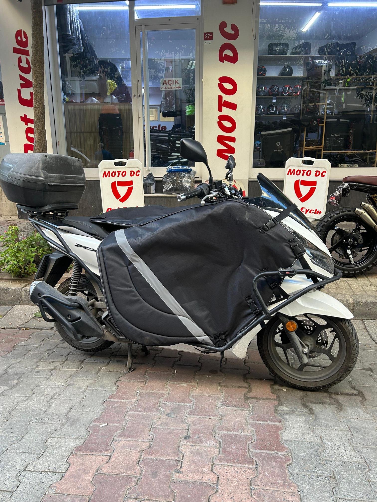 Xmax Pcx Nmax Adv Maxi Scooter Motosiklet Su Ve Rüzgar Geçirmez Diz Koruma Örtüsü