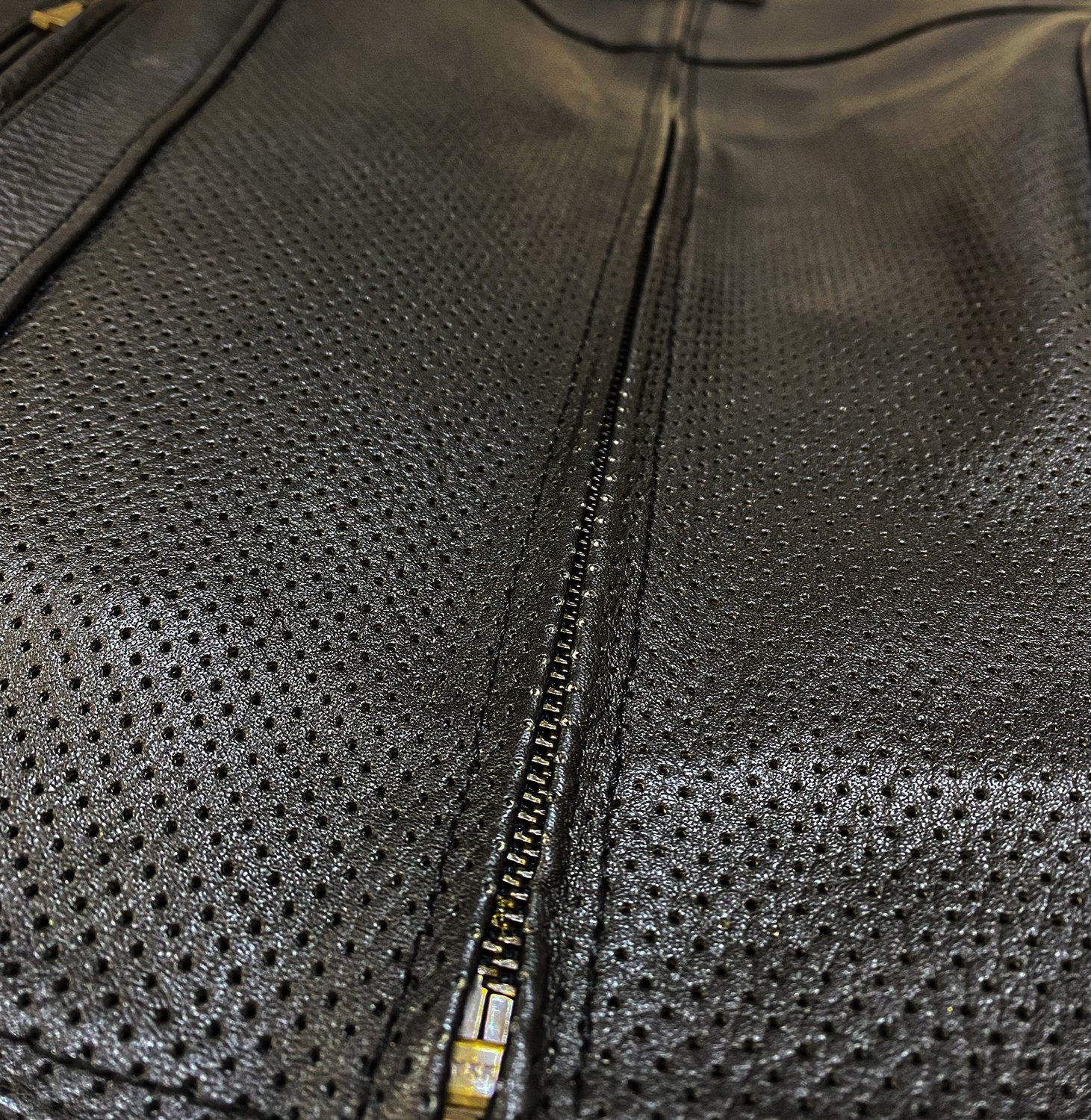 Erkek Siyah Deri Motorcu Yeleği | Ayarlanabilir Tokalı ve Cepli - Görsel 2